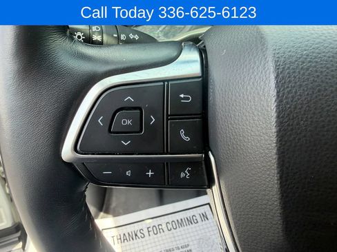 Used 2021 Toyota Highlander Limited FWD image 19