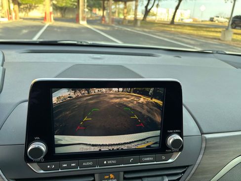 Used 2025 Nissan Altima 2.5 SV image 20