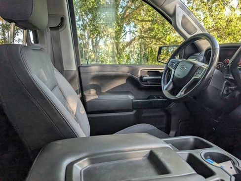 Used 2020 Chevrolet Silverado 1500 RST AWD/4WD image 17