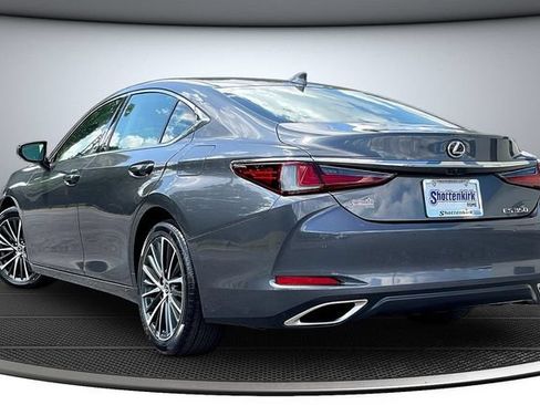 Used 2024 Lexus ES 350 w/ Premium Package FWD image 7