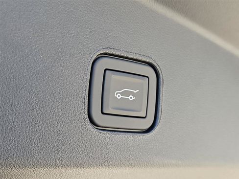New 2026 Cadillac Lyriq Sport w/ LPO, Floor Liner Package AWD/4WD image 29
