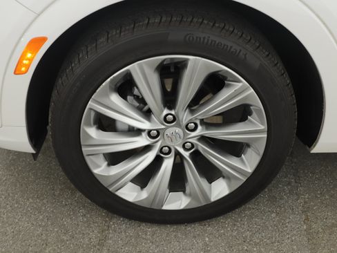 Used 2025 Buick Envista Avenir image 4