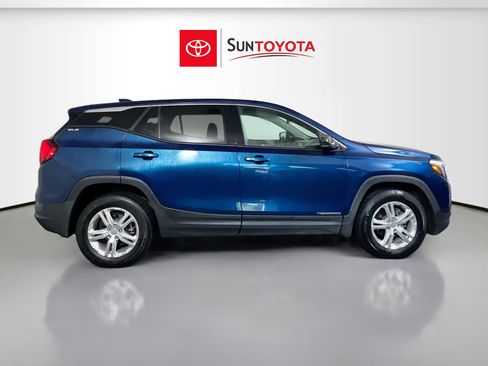 Used 2020 GMC Terrain SLE image 2