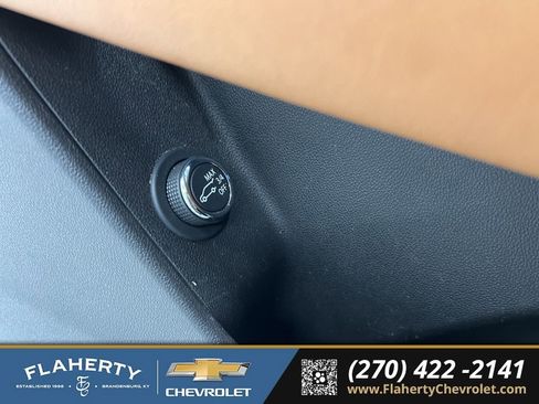 Used 2020 Cadillac XT5 Premium Luxury w/ LPO, Floor Liner Package image 24