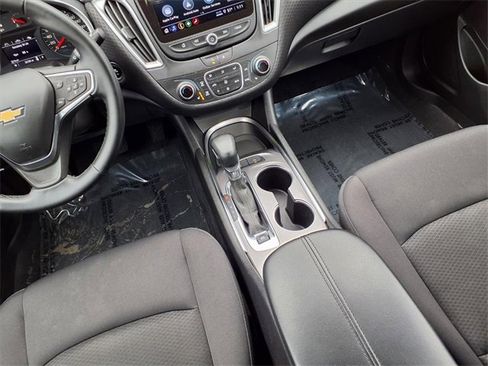 Used 2024 Chevrolet Malibu LT w/ Midnight Edition image 10