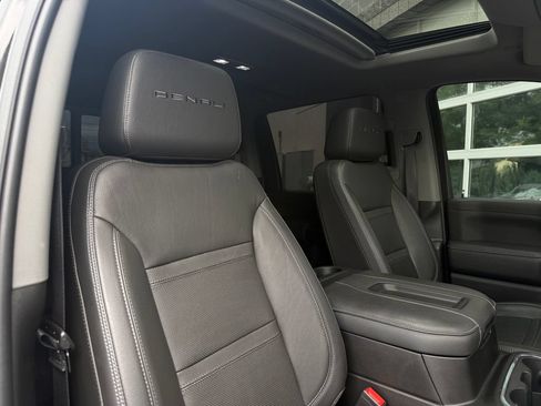 Used 2022 GMC Sierra 3500 Denali w/ Denali Black Diamond Edition AWD/4WD image 53
