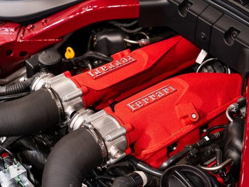 Used 2021 Ferrari Roma image 19