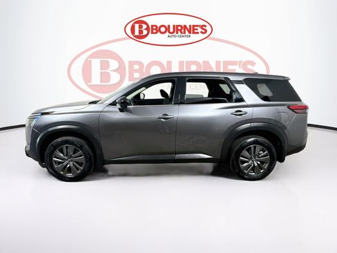Used 2024 Nissan Pathfinder S AWD/4WD image 6