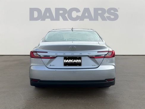 Used 2025 Toyota Camry LE image 6