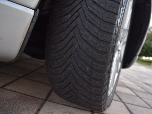 Used 2011 Volvo V50 T5 image 90