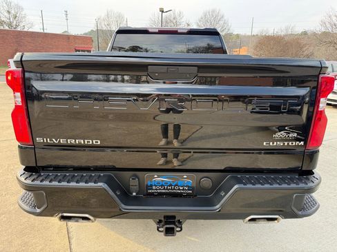 Used 2020 Chevrolet Silverado 1500 Custom w/ Custom Convenience Package image 4