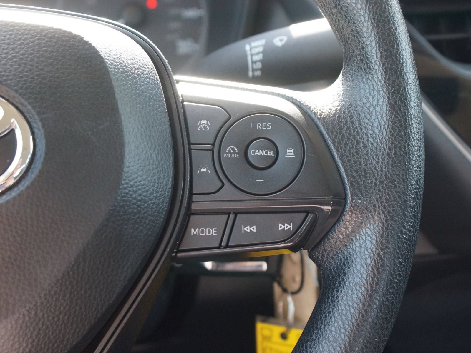 Used 2024 Toyota Corolla LE FWD image 9