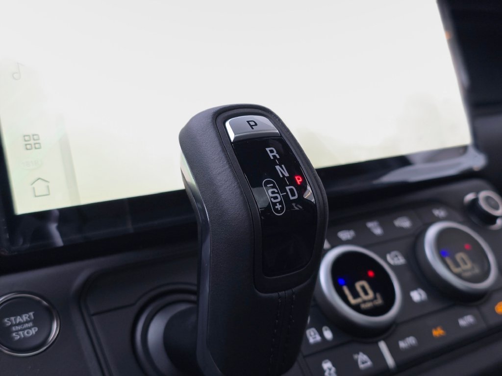 New 2026 Land Rover Defender 110 X-Dynamic SE AWD/4WD image 26