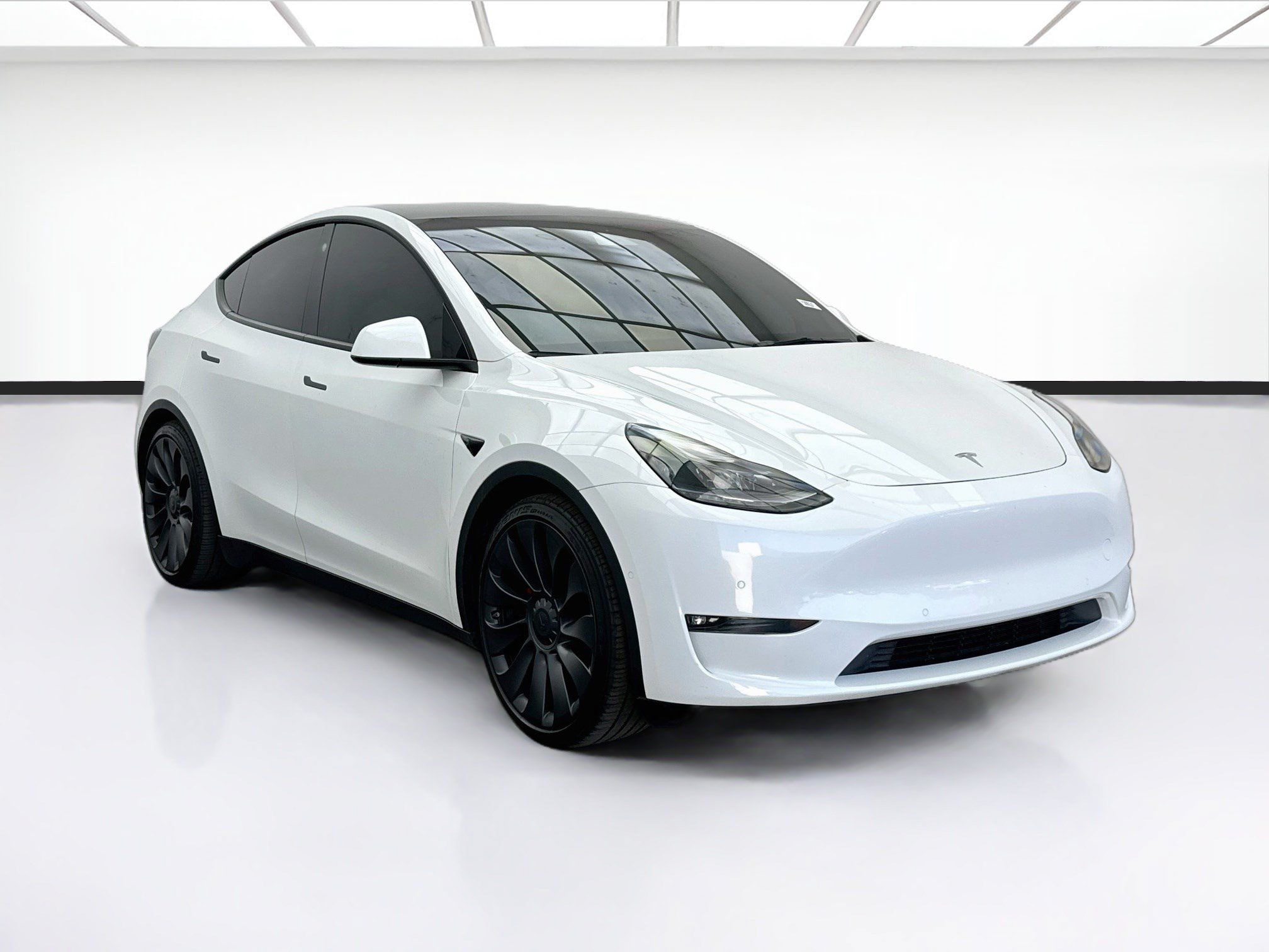 Used 2021 Tesla Model Y Performance AWD/4WD image 3
