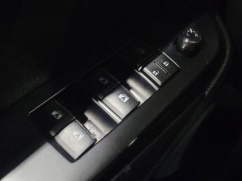 Used 2019 Toyota Highlander Limited w/ Protection Package #3 image 27