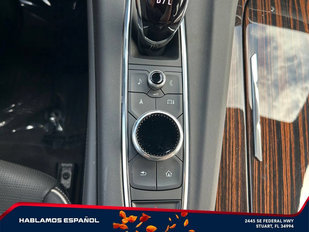 Used 2023 Cadillac Escalade Premium Luxury w/ LPO, Radiant Package AWD/4WD image 28