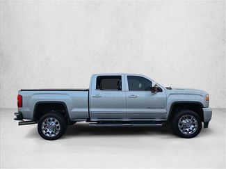 Used 2019 GMC Sierra 2500 Denali w/ Duramax Plus Package video 4