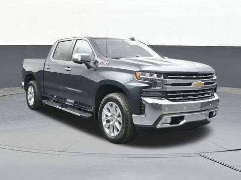 Used 2020 Chevrolet Silverado 1500 LTZ w/ LTZ Premium Package image 22