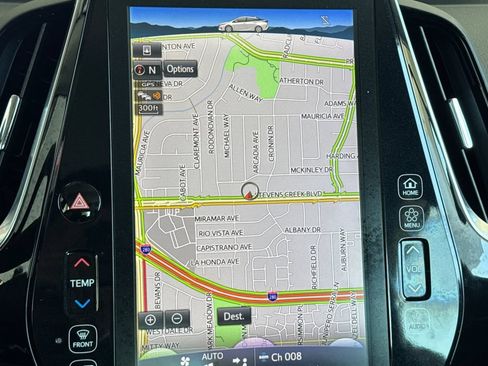 Used 2020 Toyota Prius Prime XLE FWD image 18