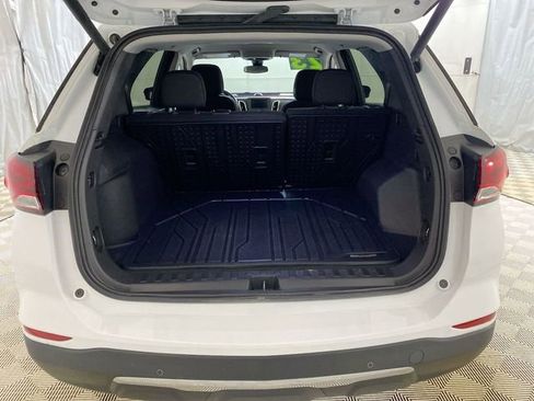 Used 2023 Chevrolet Equinox LT image 30