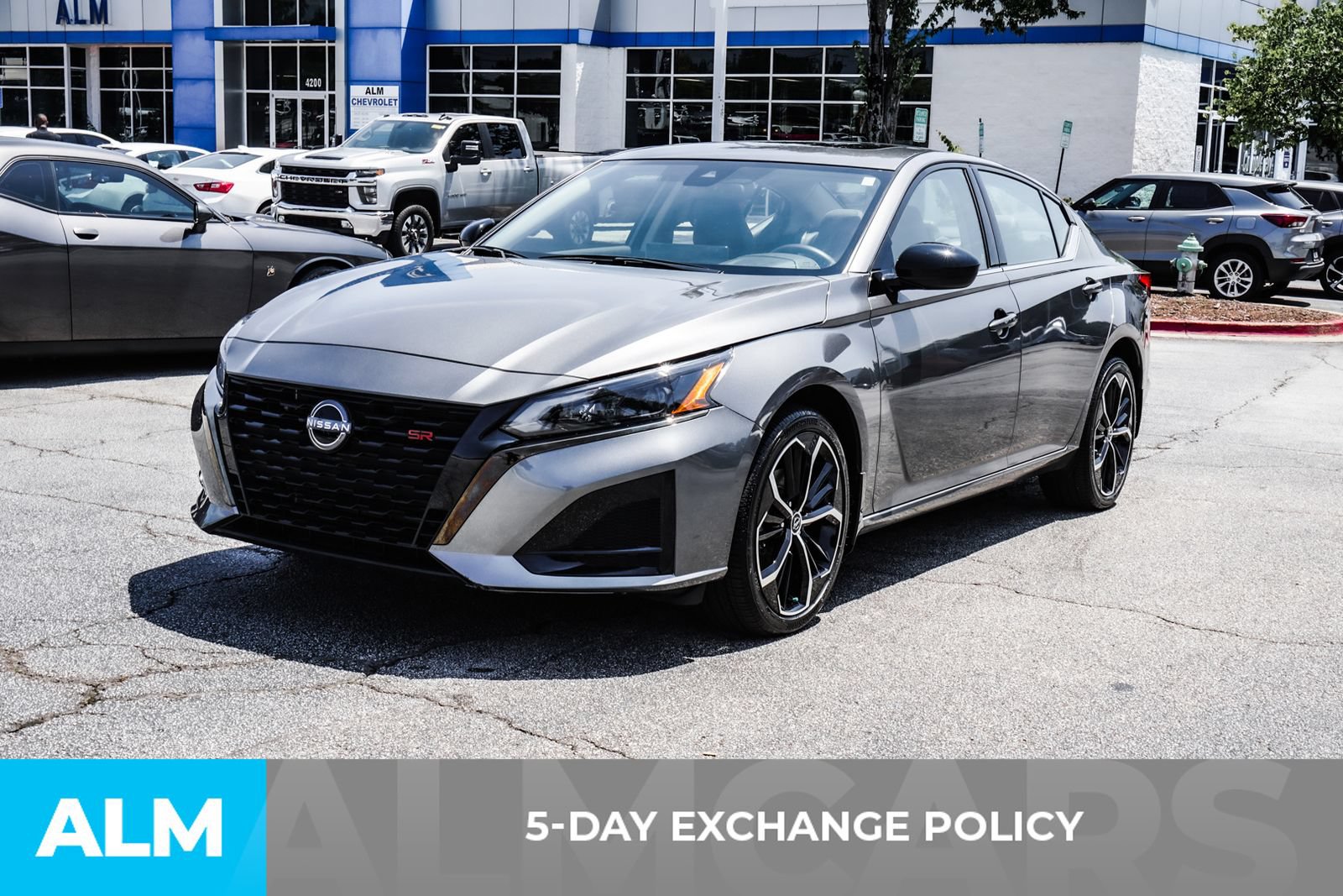 Used 2024 Nissan Altima 2.5 SR w/ SR Premium Package AWD/4WD image 4