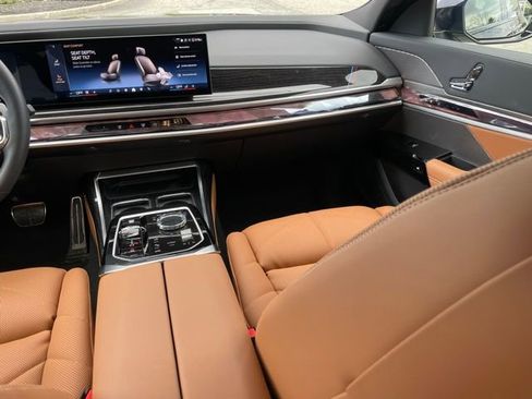Used 2026 BMW 740i xDrive w/ Premium Package AWD/4WD image 12