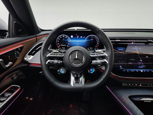 Used 2025 Mercedes-Benz E 53 AMG e 4MATIC Sedan image 22