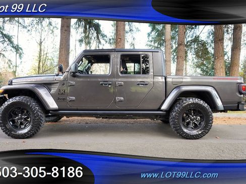 Used 2021 Jeep Gladiator Sport image 1
