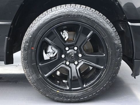 Used 2021 RAM 1500 Big Horn RWD image 9