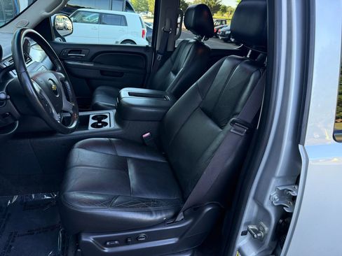 Used 2013 Chevrolet Suburban LT AWD/4WD image 19