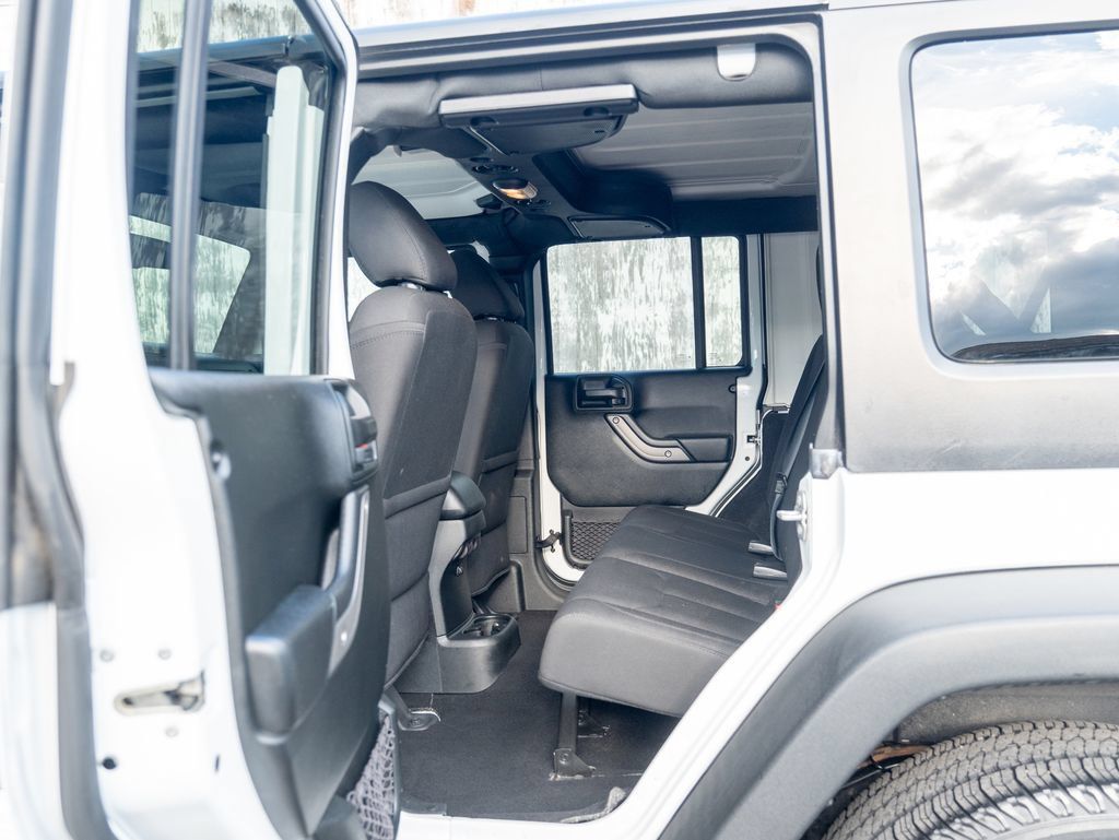 Used 2017 Jeep Wrangler Unlimited Sport w/ Quick Order Package 24S AWD/4WD image 34