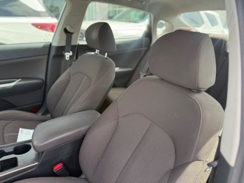 Used 2020 Kia Optima LX FWD image 25
