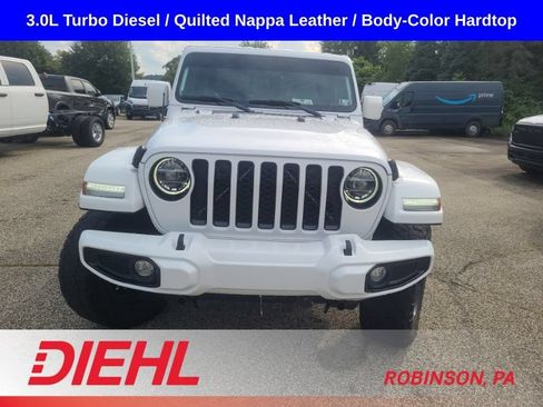Used 2021 Jeep Gladiator Overland AWD/4WD image 3