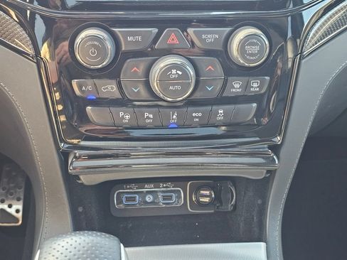 Used 2020 Jeep Grand Cherokee Trackhawk AWD/4WD image 16
