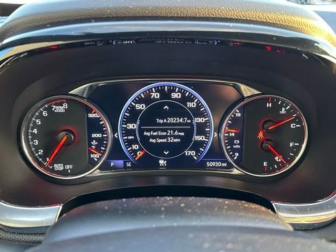 Used 2023 Chevrolet Traverse Premier w/ Redline Edition image 27