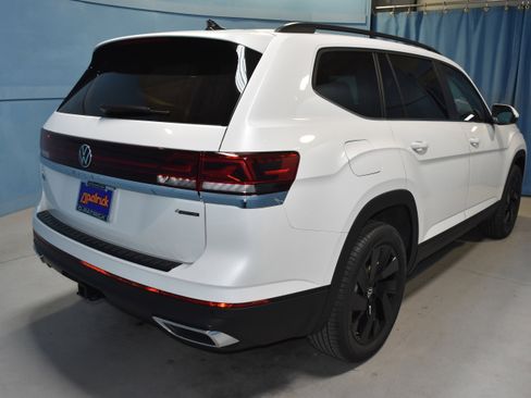 New 2026 Volkswagen Atlas SE image 21