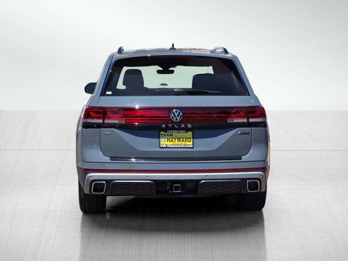 Used 2024 Volkswagen Atlas Peak Edition SE AWD/4WD image 6