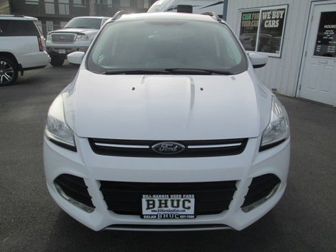 Used 2015 Ford Escape SE w/ Equipment Group 201A image 2