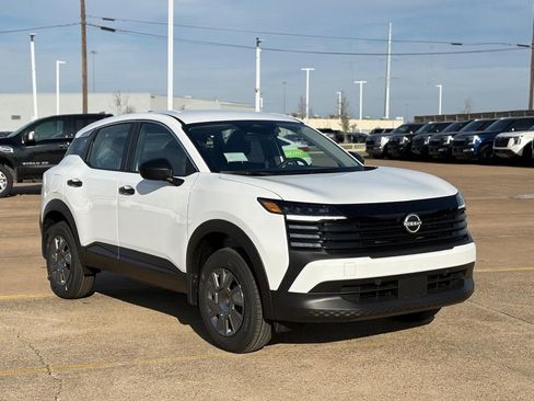 New 2026 Nissan Kicks S image 5