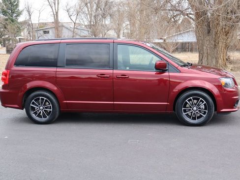 Used 2018 Dodge Grand Caravan SXT w/ Blacktop Package image 3