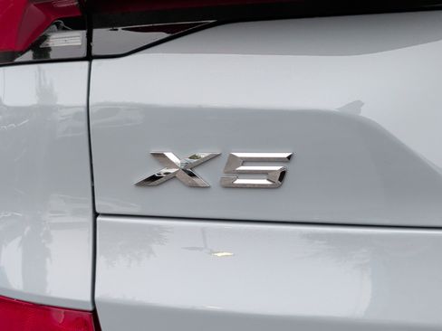 Used 2025 BMW X5 xDrive40i image 12
