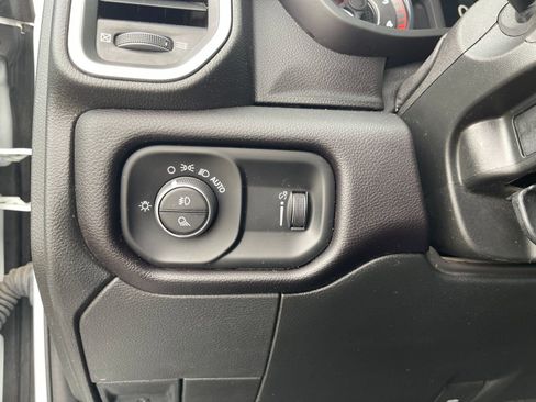Used 2024 RAM 2500 Big Horn AWD/4WD image 29