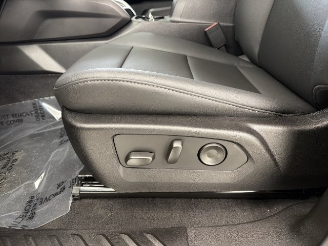 New 2026 Chevrolet Colorado LT w/ LT Convenience Package AWD/4WD image 24