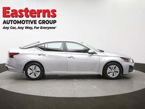 Used 2023 Nissan Altima 2.5 S FWD image 43