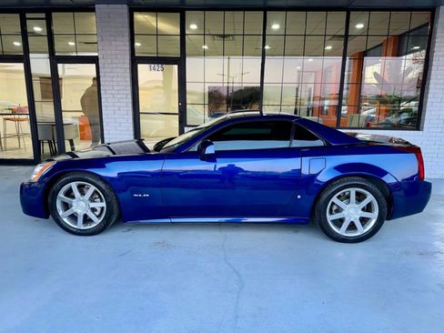 Used 2006 Cadillac XLR image 6
