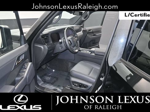 Used 2024 Lexus GX 550 w/ Accessory Package (Z1) AWD/4WD image 13