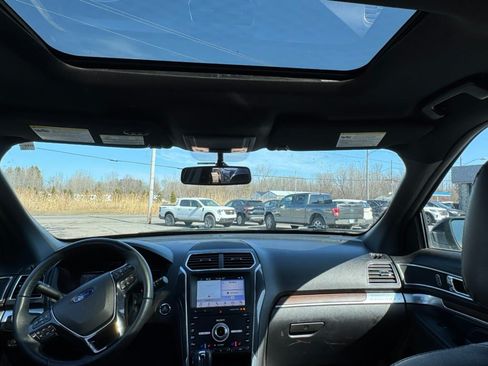 Used 2019 Ford Explorer Limited AWD/4WD image 13
