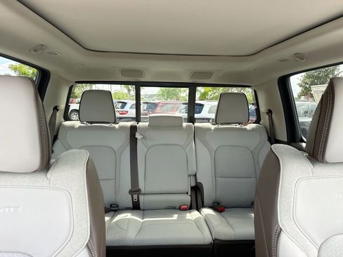 New 2026 RAM 1500 Laramie AWD/4WD image 29