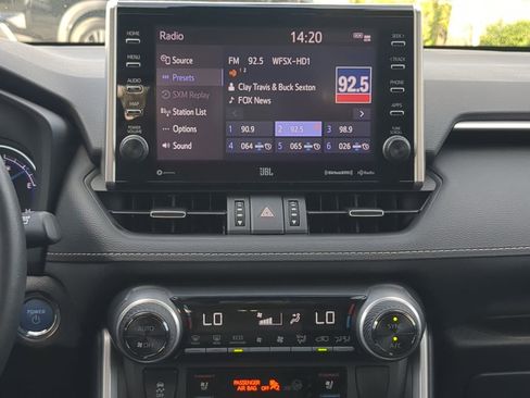 Used 2022 Toyota RAV4 Limited image 18