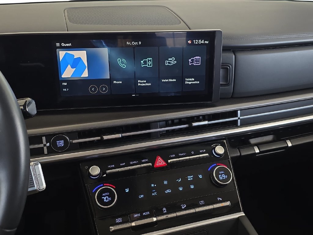 Used 2026 Hyundai Santa Fe SEL FWD image 19